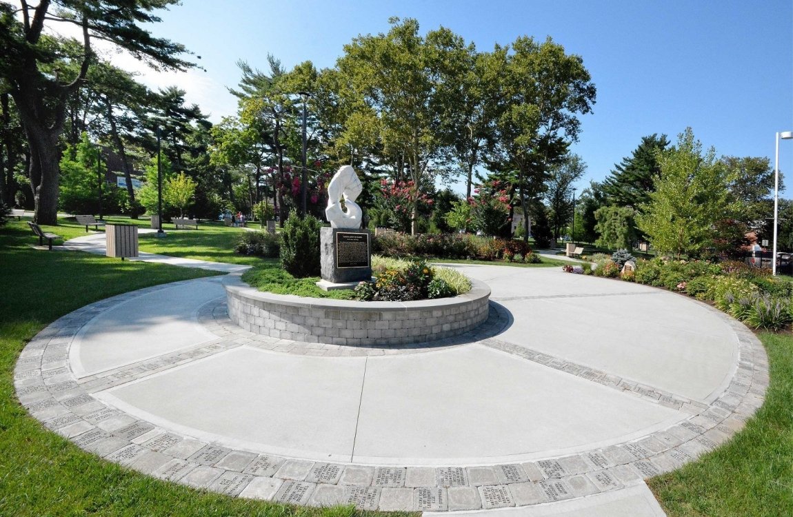 Central-Park-Plaza-Statue-Sculpture-Marble-Stone