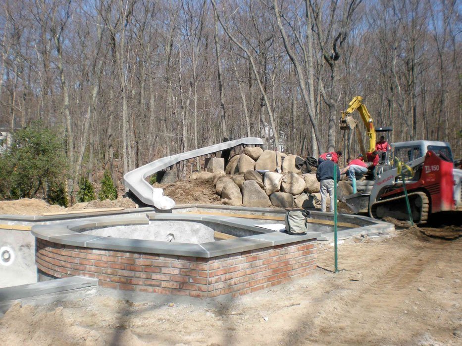 02_Pool-w.-slide-_-wallW